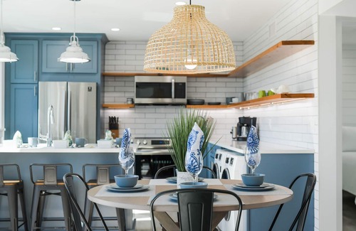 Anna Maria House | Charming Beachfront Bungalow with Sunset Views and Coastal Comfort