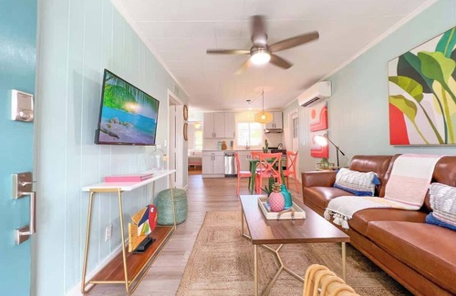 Sarasota House | Charming Bungalow | Close to Beach | 2 Beds