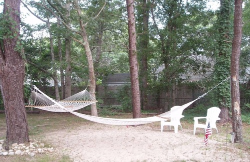 Bass River Cabin | Charming Cabin for 2 w pool, 1mile to ocean, BBQ, Pet ok, walk to mini golf/food