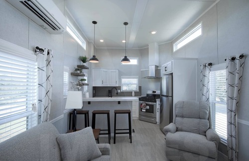 Hamilton Cabin | Charming cabin in Hamilton with AC - perfect for a cozy getaway