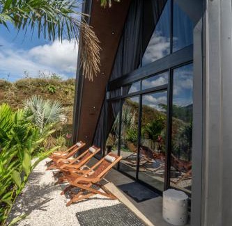 Arenal Hot Springs House | Charming Cabin In La Fortuna Whot Tub Brand New!