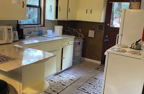 Long Barn Cabin | Charming cabin with WiFi in Long Barn - Perfect for a getaway,