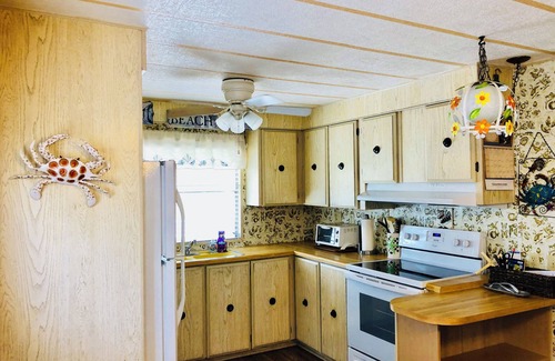 Little Torch Key House | Charming canal front 2-bedroom home with WiFi and AC in Little Torch Key