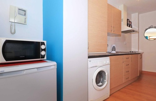Lagunillas Apartment | Charming Central Studio in Historic Malaga, 15 Min Walk to Malagueta Beach