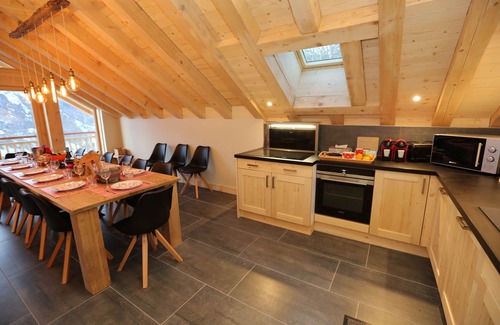 Valloire Ski Chalet | Charming chalet 17 people