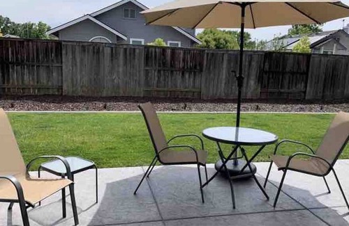 Willow Creek Estates South House | Charming, Clean, Quiet, and Comfortable