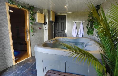 Skelton-in-Cleveland House | Charming Coastal Cottage with Hot Tub and Garden Sleeps 8