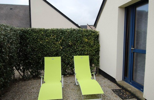 Surtainville Cottage | Charming Coastal Getaway: Pet-Friendly, WiFi, BBQ, Close to Beach - Sleeps 4