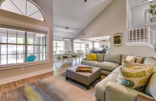 Niceville House | Charming Coastal Home 6 Mi to Choctawhatchee Bay!