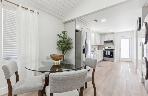 Edisto Island House | Charming coastal getaway just minutes from Edisto Beach! Enjoy a spacious home with a full kitchen, cozy living areas, and peaceful outdoor spaces. Perfect for families, couples, or friends seeking beach days, fishing, and relaxation.