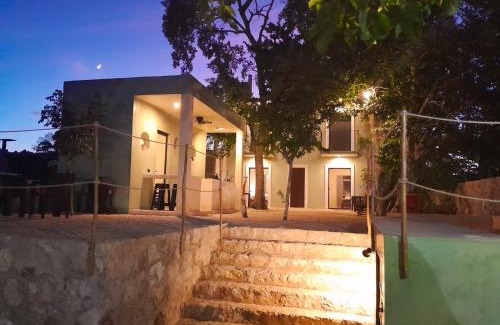 Chichen Itza - Valladolid Apartment | Charming colonial-style room in the heart of Valladolid