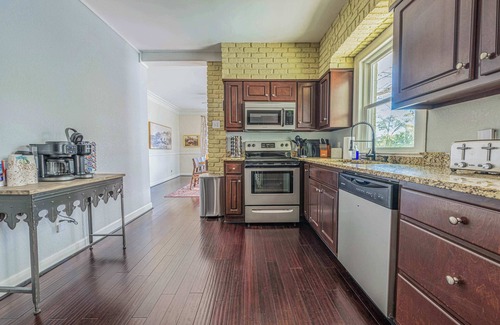 Columbus House | Charming Columbus Retreat|3BR|Pool&Games