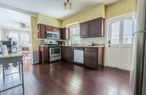 Columbus House | Charming Columbus Retreat|3BR|Pool&Games