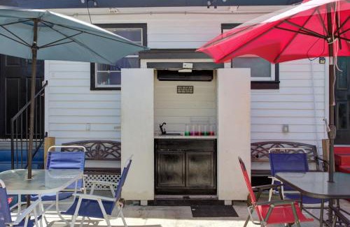Mid-City House | Charming Conti Nest with Large Courtyard