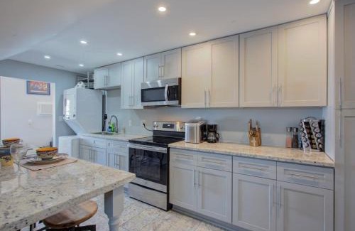 Mid-City House | Charming Conti Nest with Large Courtyard