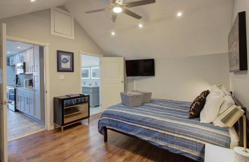 Mid-City House | Charming Conti Nest with Large Courtyard