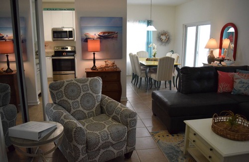 Gulf Shores Condo | Charming, Convenient, Centrally Located