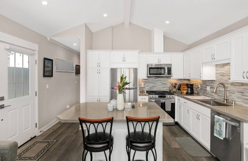 Coronado Cottage | Charming cottage in delightful Coronado