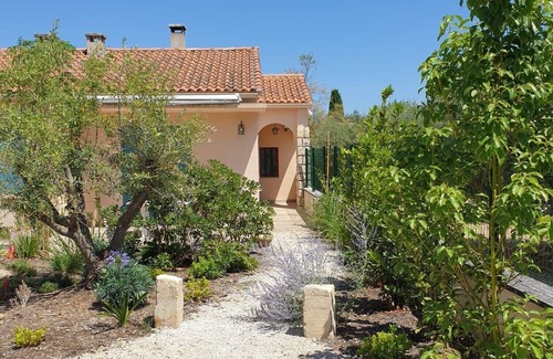 St.-Remy-de-Provence House | Charming cottage in Saint Remy de Provence, 4-5 people with pool and garden