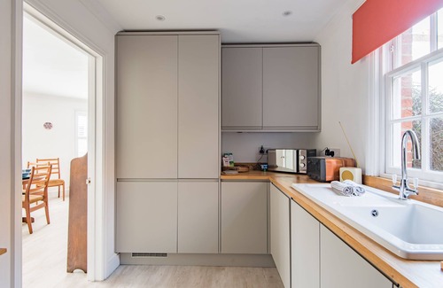 Deal Cottage | Charming cottage in the conservation area of Deal, sleeping 5 guests, pet friendly, seconds from the