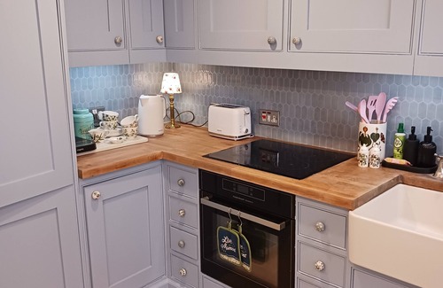 Welwyn Cottage | Charming cottage in the beautiful village of Welwyn. Pet-friendly!