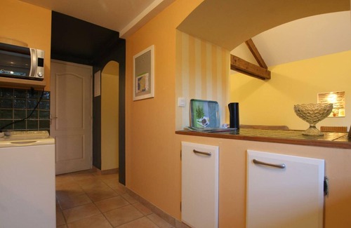 Saint-Lo Cottage | Charming Cottage in Tranquil Valley - Terrace, Private Garden, Pet-Friendly, WiFi, Parking