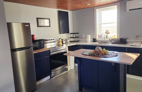 Williamson Cottage | Charming cottage in amazing Williamson with WiFi, AC