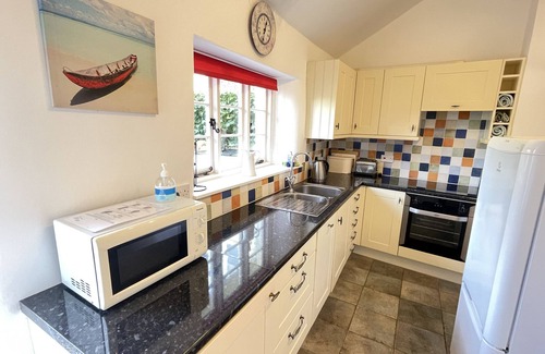 Dittisham Cottage | Charming cottage, modern living with original features, perfect private garden