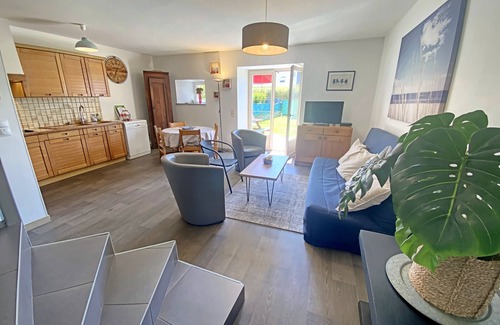Larmor-Plage House | *Charming Cottage Near Beaches, Shops, and Nature – Larmor-Plage*