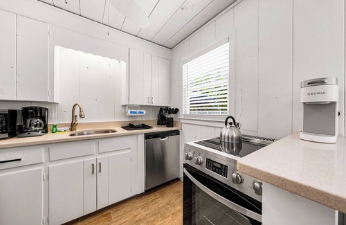 Siesta Key Cottage | Charming Cottage Near Siesta Key Village!