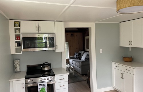 Pine Point Cottage | Charming Cottage Steps From Pine Pt Beach