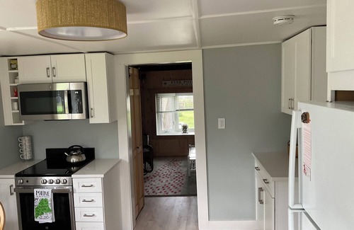 Pine Point Cottage | Charming Cottage Steps From Pine Pt Beach