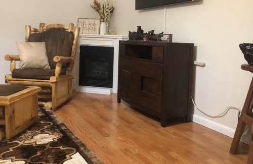 Mountain View Cottage | Charming cottage with garden, minutes from downtown.
