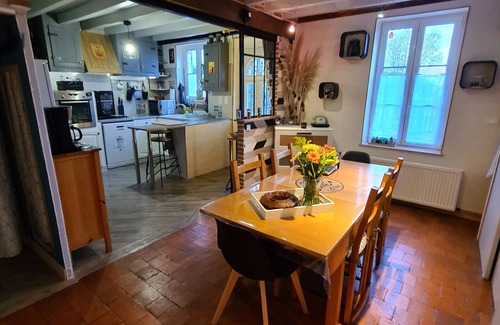 Sigloy Cottage | Charming Cottage with Garden in Loire, Near Châteaux, Pets Welcome