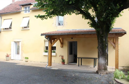 Montignac Cottage | Charming Country House Near Lascaux with Wi-Fi, BBQ, and Baby Equipment
