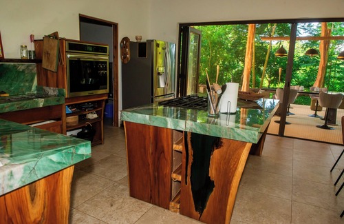 Paquera House | Charming country house in Playa Órganos Paquera in the middle of nature
