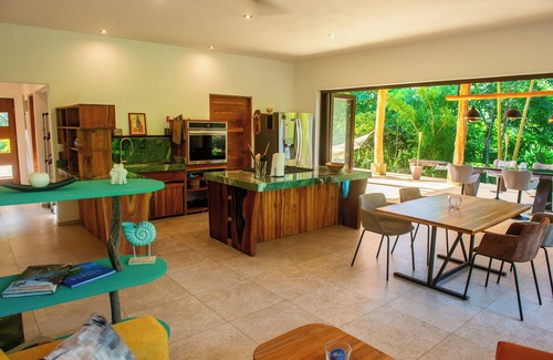Paquera House | Charming country house in Playa Órganos Paquera in the middle of nature