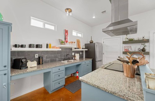 La Grange House | Charming Country Retreat Near Winery, and Brewery