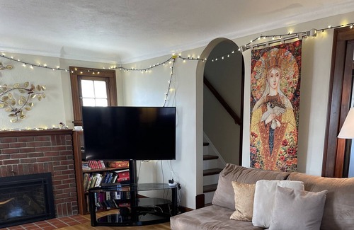 Rocky River House | Charming Cozy Home in Heart of Rocky River in Direct Solar Eclipse Path