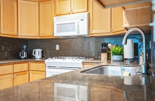 Stanton House | Charming Cozy Retreat 3bedroom and 2bath home in Tranquil Neighborhood Stanton