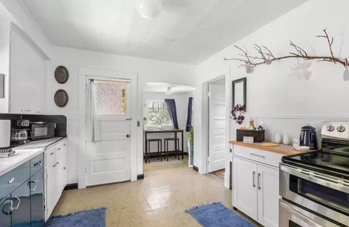 Mullan House | Charming, cozy, vintage house located in the historic Silver Valley.