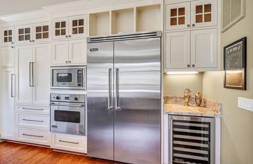 St. Helena House | Charming craftsman style home with vineyard view