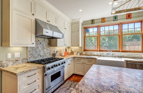 St. Helena House | Charming craftsman style home with vineyard view