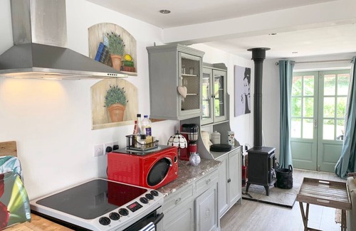 Sidmouth Cottage | Charming Dog-Friendly Guesthouse