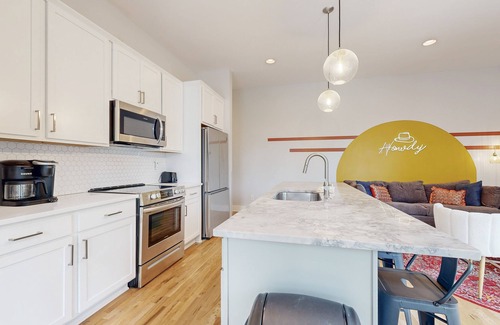 Nashville House | Charming dog-friendly home with rooftop deck, central AC, game room & W/D