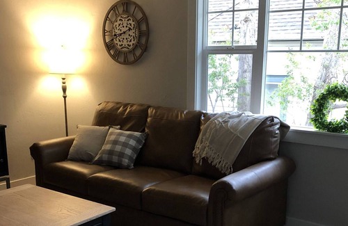 Cody House | Charming DOWNTOWN CODY: Alger Avenue New Renovation