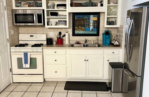 Fairhope House | Charming Downtown Fairhope Cottage – Walk to Everything!