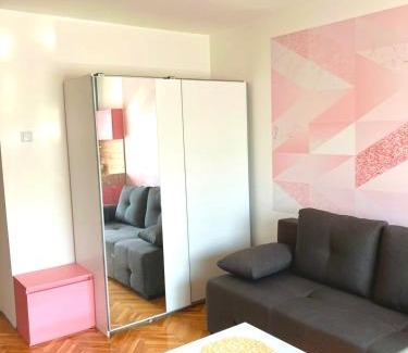 City Center Apartment | Charming Downtown Room