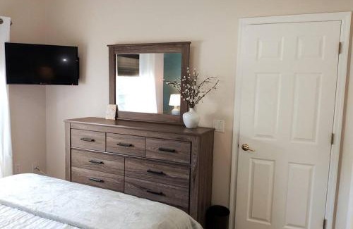 West Haven House | Charming Dream Home Near Disney 4B/4B/Pool/Games