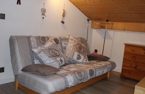 Cohennoz Apartment | Charming Duplex for 6, 2 Bedrooms, Mezzanine, Near Ski Lifts and Shops, Crest-Voland